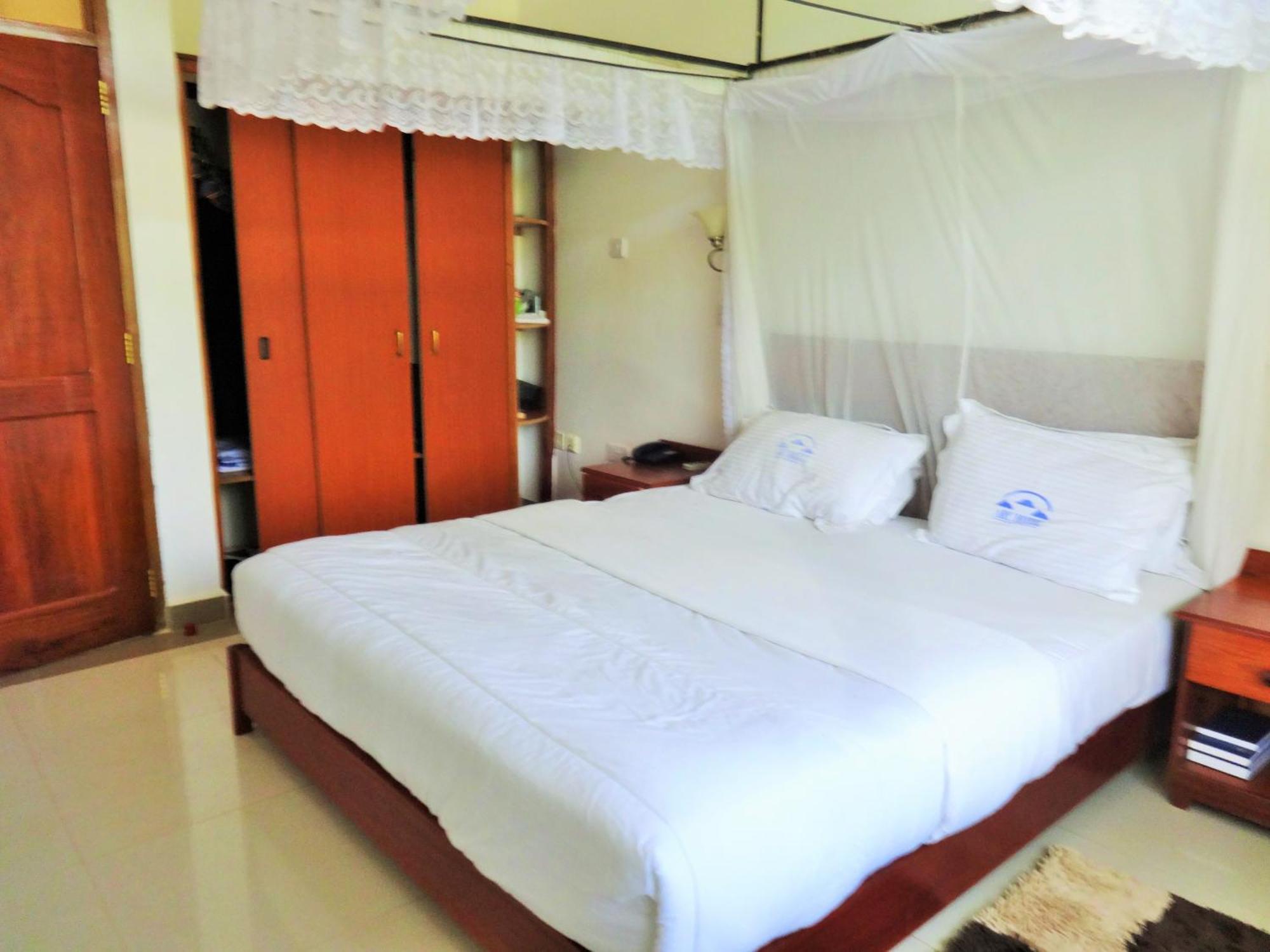 Arc Hotel Morogoro Стая снимка